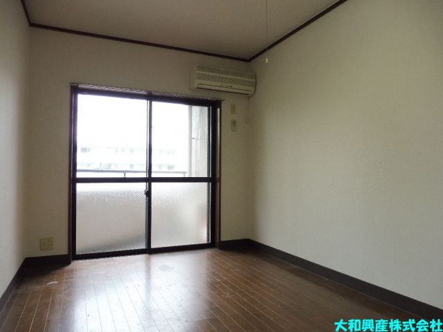 アートプラザの居間・リビング