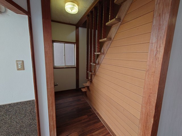 高岡市波岡貸家の内装