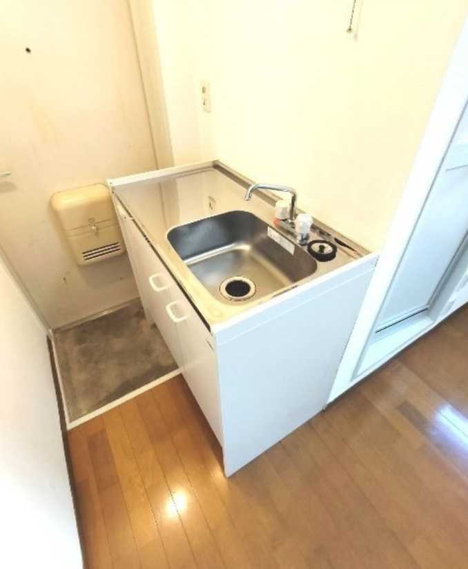 ティーケー野沢　敷金０　システムキッチン　角部屋のキッチン