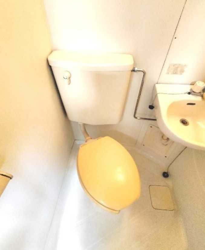 ティーケー野沢　敷金０　システムキッチン　角部屋のトイレ