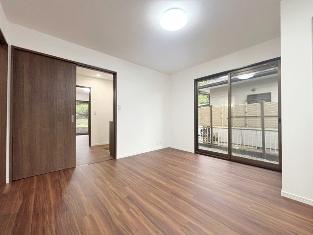 中古 戸建ての洋室|1階洋室