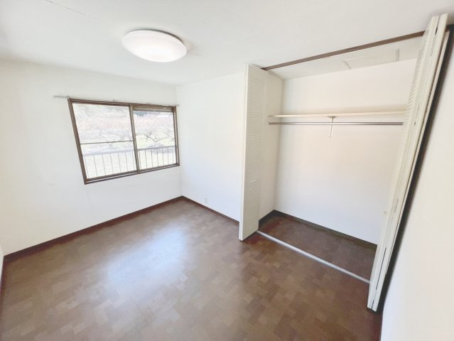 中古 戸建ての洋室|2階居室