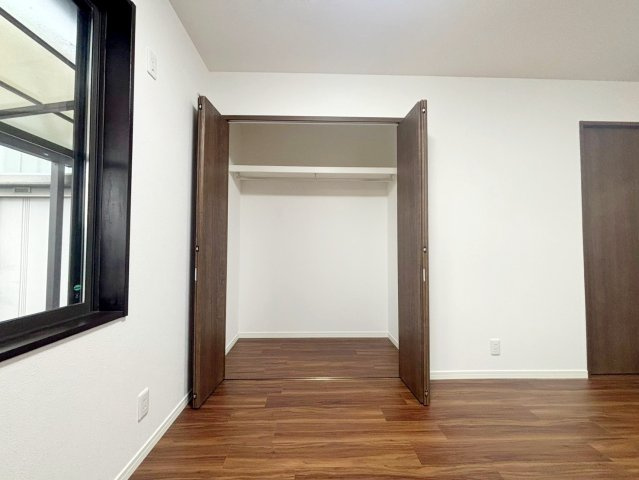 中古 戸建ての収納|1階洋室
