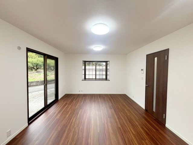 中古 戸建ての居間・リビング