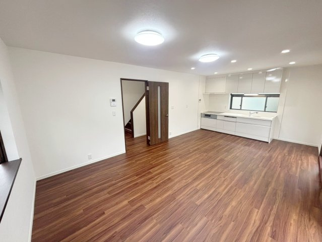 中古 戸建ての居間・リビング