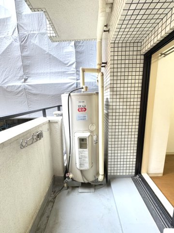 神戸市東灘区岡本１丁目のマンションのバルコニー