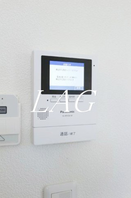 【セキュリティ】 | ソラーナレジデンス | モニター付きインターホンです。