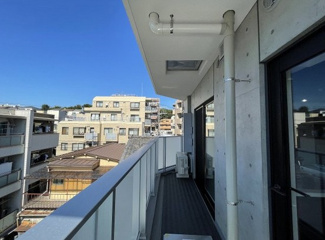 【バルコニー】