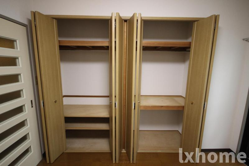 茨木ロイヤルの収納|こまごまとしたものを収納できそうですね