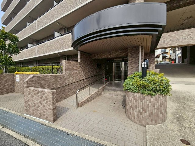 藤和シティホームズ六甲篠原のエントランス