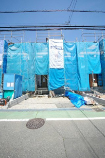 【外観】 | 【仲介手数料無料！！】日野市落川　新築戸建て（全6棟）4号棟　5580万円 | 令和８年４月１８日撮影　建築中