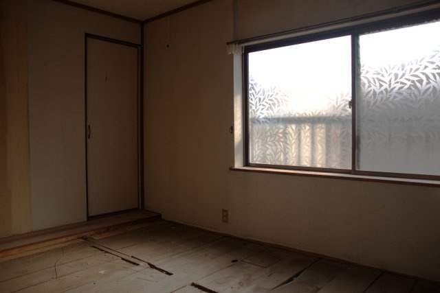 三条商店街近く あなたの手で育てる、レトロ貸家の内装|2階はスケルトンです