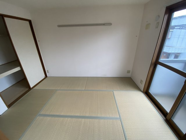 ファミール才の和室
