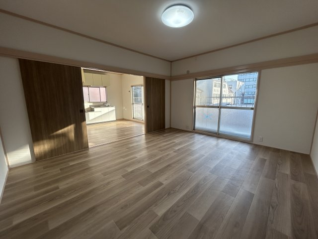 樽見店舗・事務所の洋室