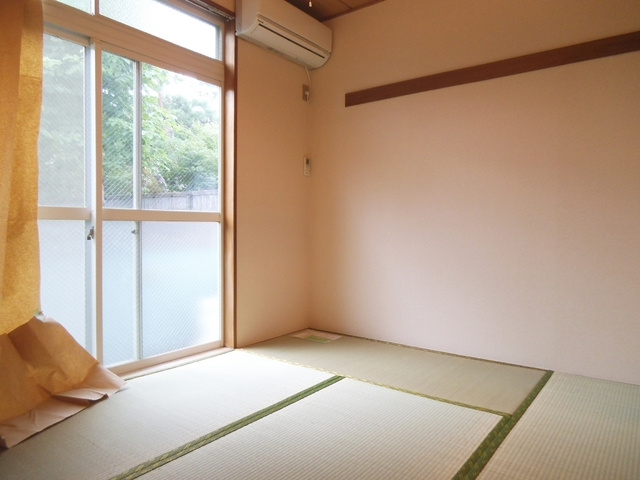 清和ハイツの和室|６帖の広さがある和室のお部屋です☆