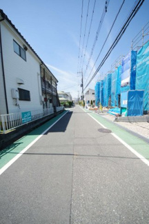【前面道路含む現地写真】 | 令和８年４月１８日撮影　建築中