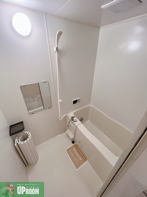 ファミール江川の浴室