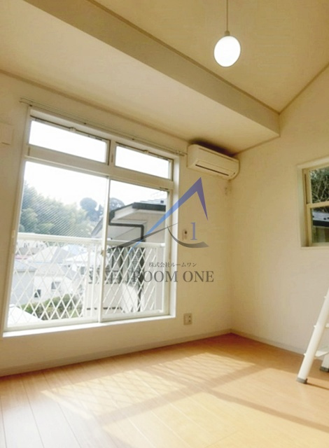 ヒルスミキ妙蓮寺の居間・リビング|洋室のお部屋です。