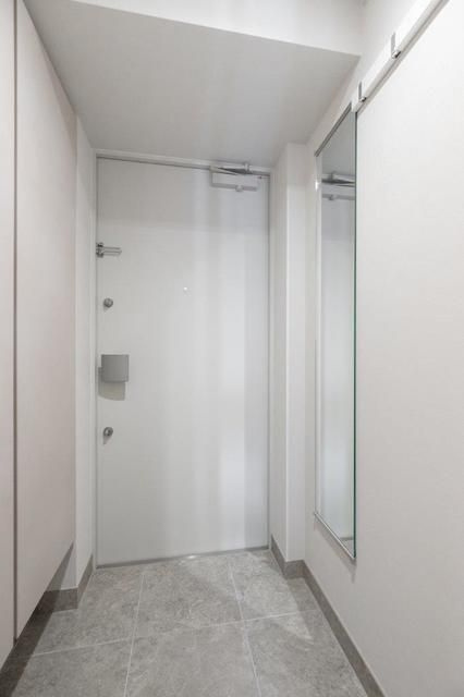 イプセ渋谷本町の玄関