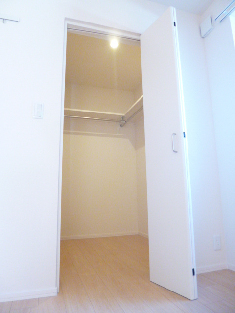 サンライズコートの収納|ウォークインクローゼット