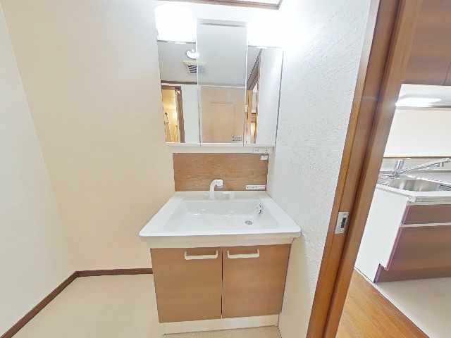 桃山台グランドマンションD参棟の独立洗面台