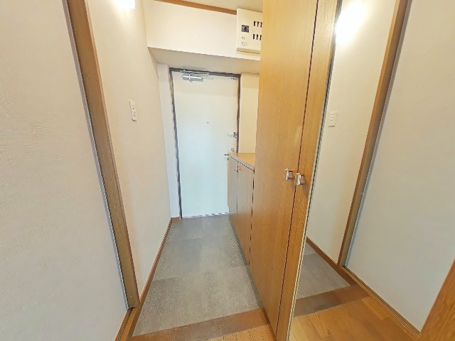 桃山台グランドマンションD参棟の玄関