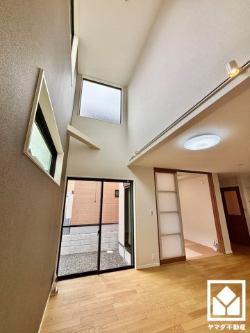大津市穴太１丁目　M号地の居間・リビング