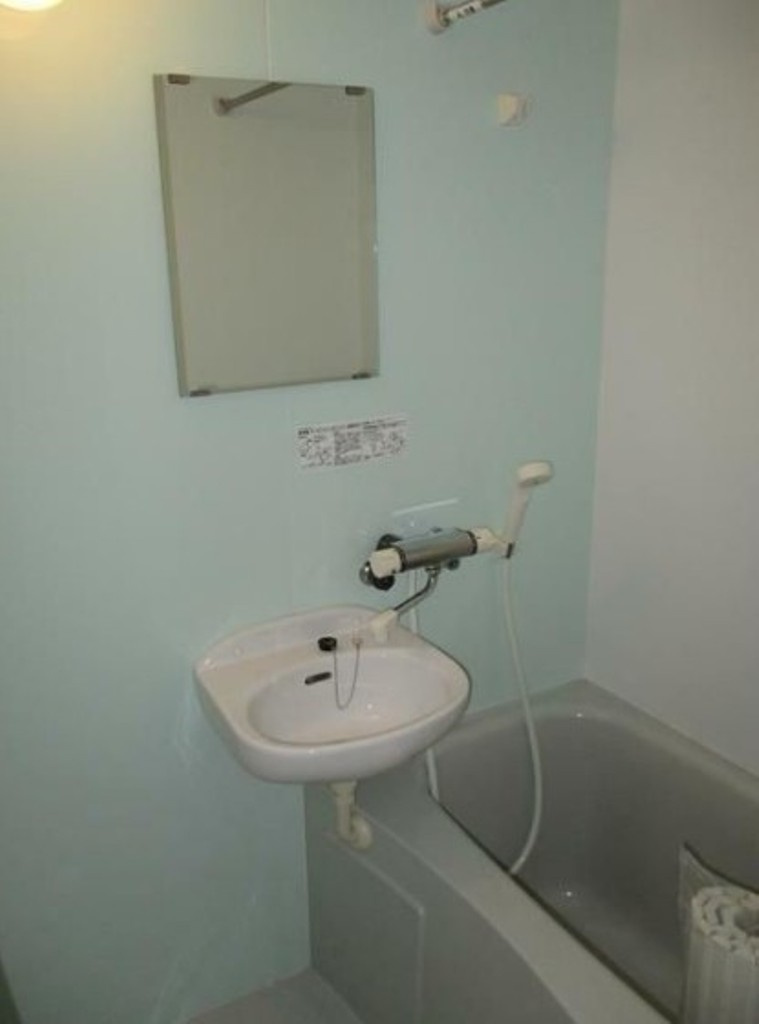 プライムテラス南林間※初期費用分割あと払いサービス利用可能物件の浴室