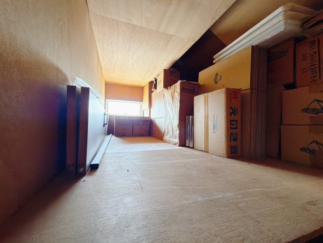 【中古戸建】藤岡市上大塚の収納|■屋根裏収納｜屋根裏収納付きになっています♪大きな物でも安心して収納する事ができるので安心です♪