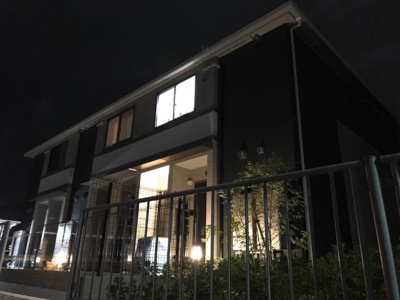 【外観】 | ヒルトップ屋敷町 | 外観写真（夜）