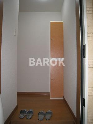 ドリア・イ ヌールの玄関