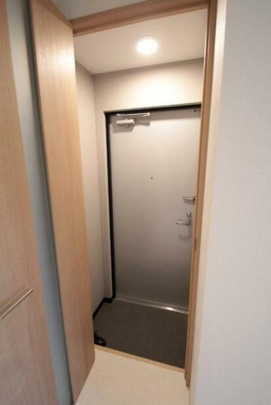 MidCUBE中台の玄関