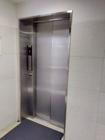 エンブルソレア今泉小前　富士市新橋町のその他共用部分|エレベーターがあるのでお買い物帰りも助かりますね。