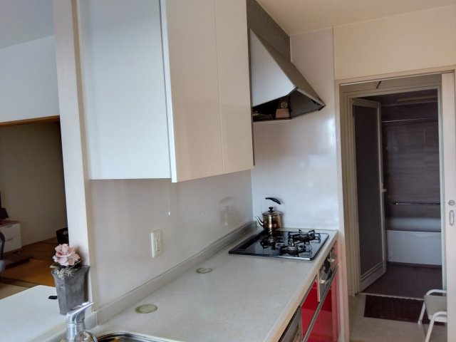 エンブルソレア今泉小前　富士市新橋町のキッチン|ワンフロアなので生活動線が良く、キッチンから洗面・お風呂まで通り抜けられます。