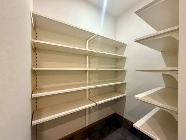 いの町枝川　新築戸建の収納|大容量のシューズクロークがあります！