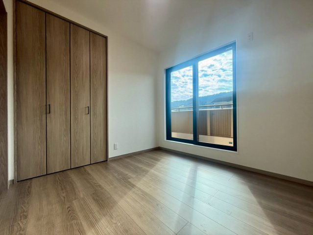 いの町枝川　新築戸建の洋室|全居室に収納付き！スッキリ片付きそうですね。