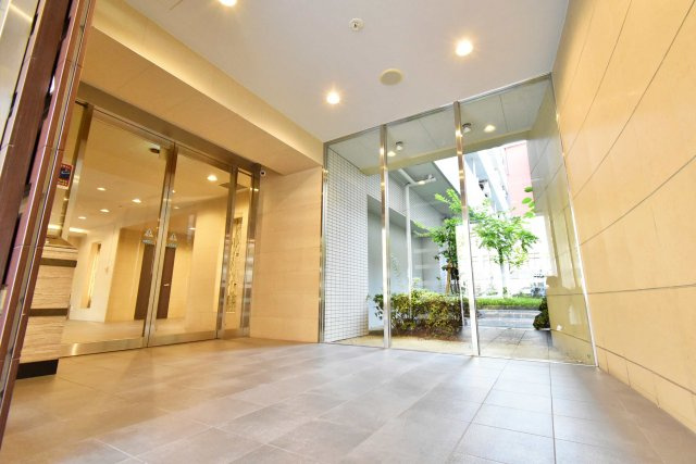 エステムプラザ難波ＷＥＳＴ２プレディアのエントランス