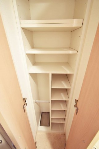 エステムプラザ難波ＷＥＳＴ２プレディアの収納