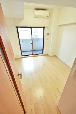 エステムプラザ難波ＷＥＳＴ２プレディアの居間・リビング