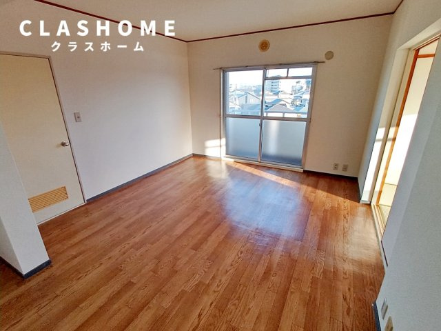 シャンピア　　　刈谷市近郊の賃貸はクラスホームの居間・リビング|同物件の別部屋になります。