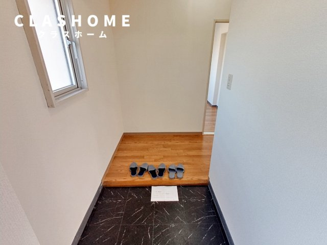 シャンピア　　　刈谷市近郊の賃貸はクラスホームの玄関|同物件の別部屋になります。