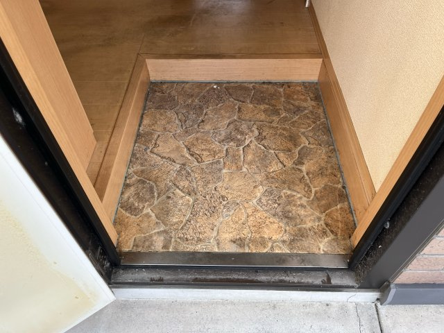 メゾン　ルエ西蒲田の玄関