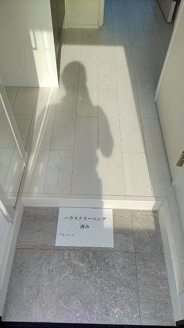 クレスト小岩の玄関