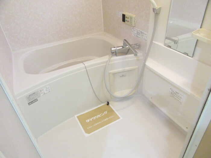 シェモアＢの浴室|同建物内別部屋の写真です。