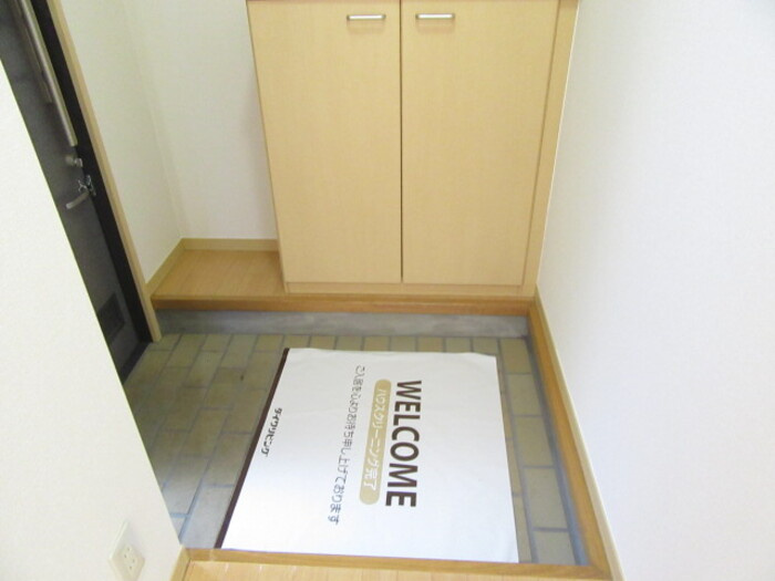 シェモアＢの玄関|同建物内別部屋の写真です。