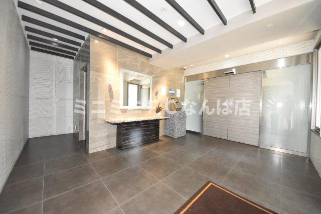 モンテノーム南堀江のエントランス