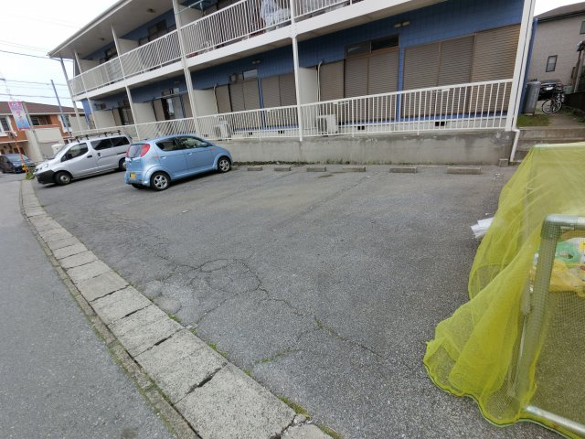 【駐車場】