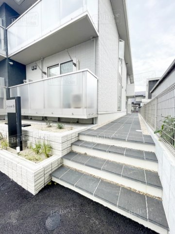 D-room 椿のエントランス|綺麗なエントランスです♪