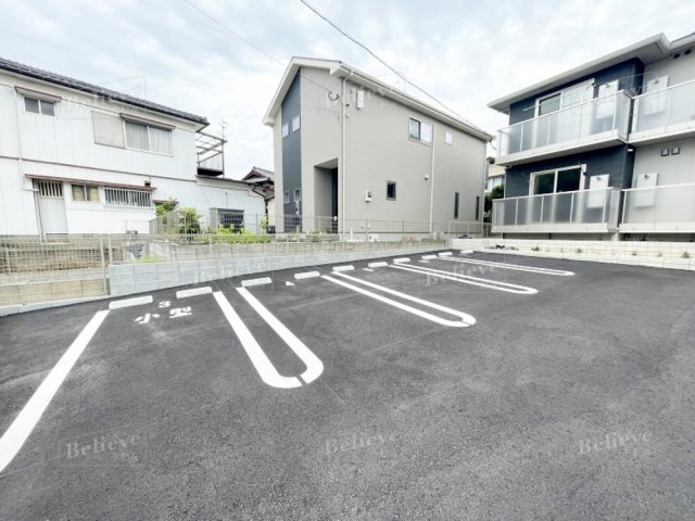 D-room 椿の駐車場|駐車スペースもあります☆