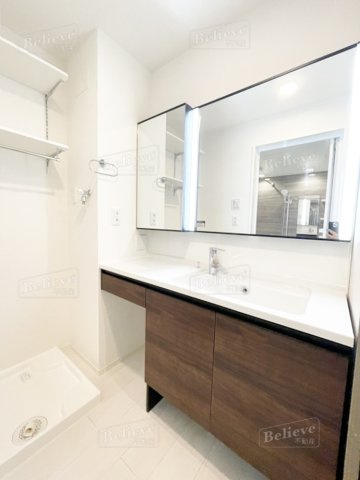 D-room 椿の洗面所|広い洗面スペースです★